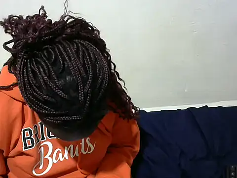 Snapshot of Thicky_kyla chatting on September 25, 7:39 pm Thicky kyla online show from September 25, 7:39 pm