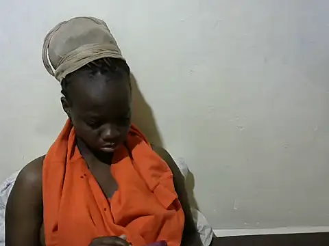 Snapshot of Thicky_kyla chatting on November 10, 7:57 pm Thicky kyla online show from November 10, 7:57 pm