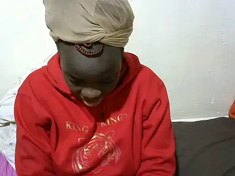 Snapshot of Thicky_kyla chatting on November 18, 7:18 pm Thicky kyla online show from November 18, 7:18 pm