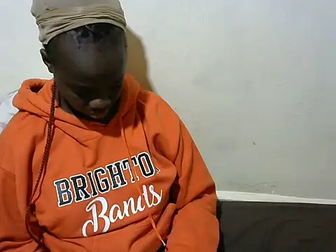 Snapshot of Thicky_kyla chatting on November 20, 8:41 pm Thicky kyla online show from November 20, 8:41 pm