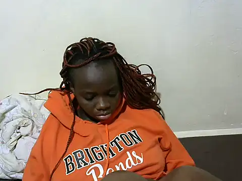 Snapshot of Thicky_kyla chatting on November 26, 10:22 pm Thicky kyla online show from November 26, 10:22 pm