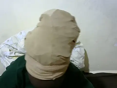 Snapshot of Thicky_kyla chatting on December 4, 5:10 pm Thicky kyla online show from December 4, 5:10 pm