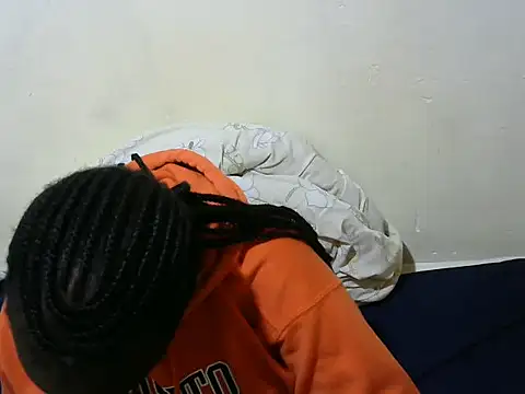 Snapshot of Thicky_kyla chatting on December 15, 3:16 pm Thicky kyla online show from December 15, 3:16 pm