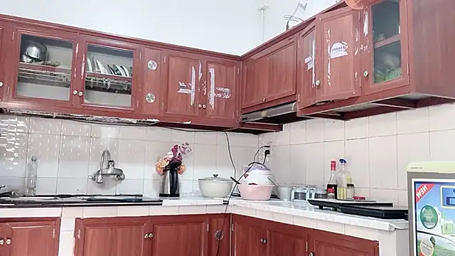 Snapshot of LyLy_Office chatting on March 15, 3:12 am LyLy Office online show from March 15, 3:12 am