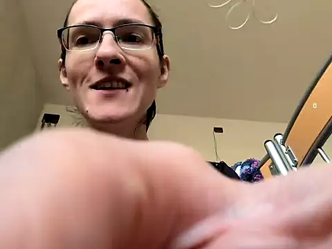 Milky hairy mommy online show from February 9, 1:46 pm