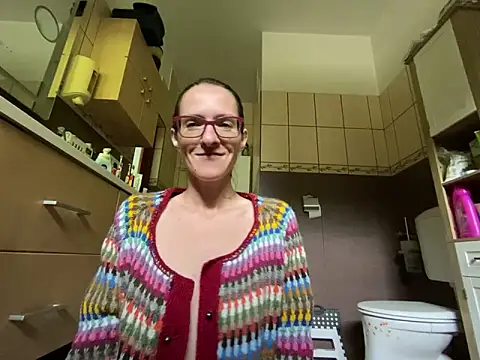 Milky hairy mommy online show from April 22, 11:01 am