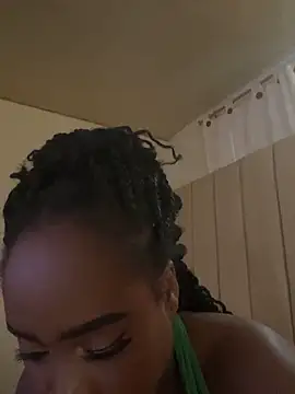 Britanymooree online show from March 20, 8:14 pm