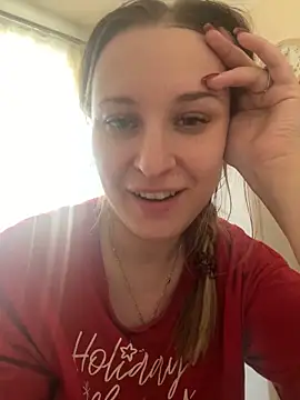 Snapshot of OlgaBuzzz chatting on January 15, 9:02 am OlgaBuzzz online show from January 15, 9:02 am