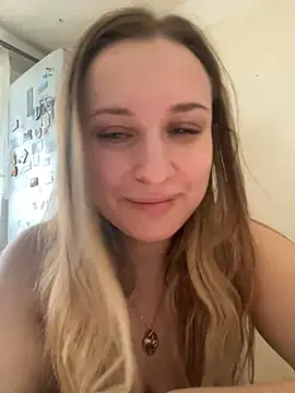 Snapshot of OlgaBuzzz chatting on January 16, 7:17 am OlgaBuzzz online show from January 16, 7:17 am