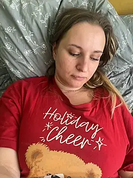 Snapshot of OlgaBuzzz chatting on March 10, 9:10 am OlgaBuzzz online show from March 10, 9:10 am