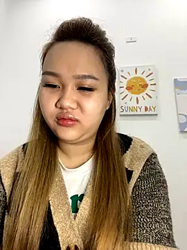 Odette68 online show from December 2, 11:45 pm