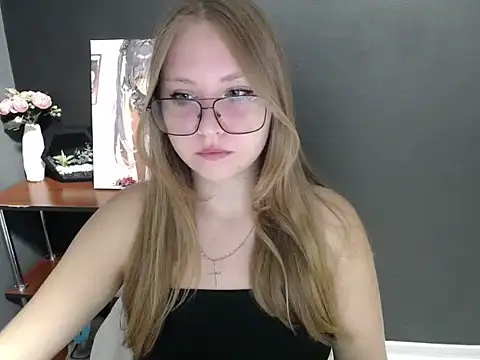 Snapshot of lady_minx chatting on September 18, 6:26 am lady minx online show from September 18, 6:26 am