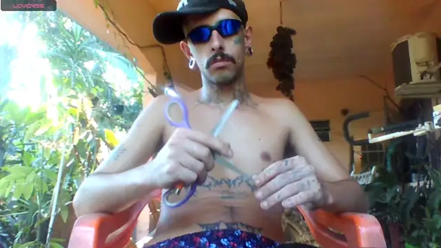 sellvageria online show from March 27, 5:34 pm