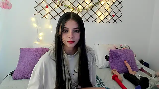 Ivanna Bruner online show from September 18, 7:38 pm