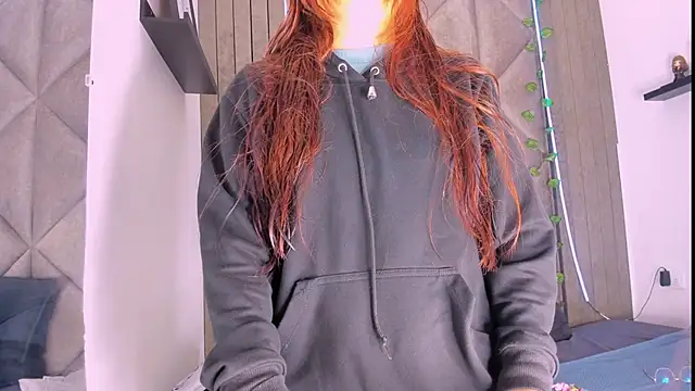 AbbyWathson online show from November 3, 7:37 pm