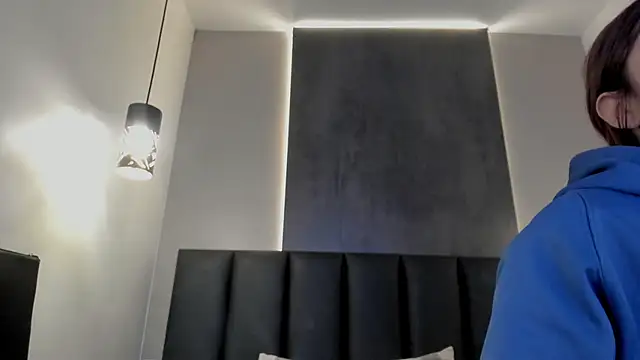 AbbyWathson online show from February 9, 11:58 am