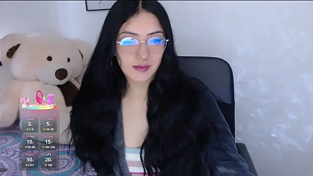 Snapshot of Suzanne_abbey chatting on October 22, 9:47 pm Suzanne abbey online show from October 22, 9:47 pm