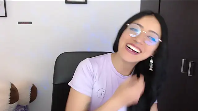 Snapshot of Suzanne_abbey chatting on November 20, 5:56 pm Suzanne abbey online show from November 20, 5:56 pm