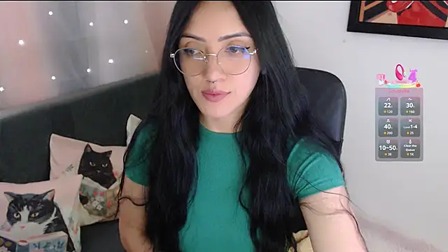 Snapshot of Suzanne_abbey chatting on January 13, 10:15 pm Suzanne abbey online show from January 13, 10:15 pm