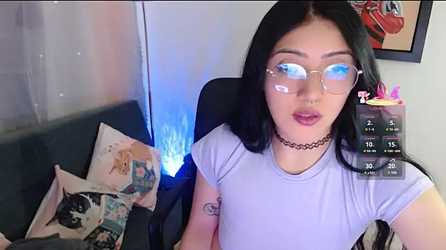 Snapshot of Suzanne_abbey chatting on February 4, 11:20 pm Suzanne abbey online show from February 4, 11:20 pm