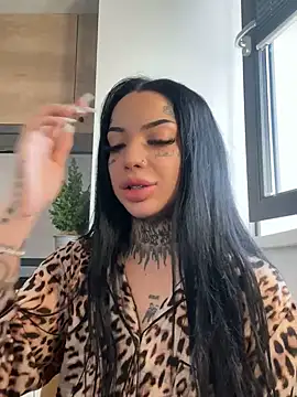 CreamyInkky  online show from December 14, 7:18 am