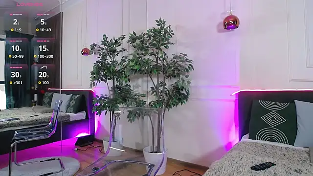 CreamyInkky  online show from October 27, 12:31 pm