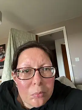 Snapshot of Ailsa_Bliss chatting on October 4, 12:58 pm Ailsa Bliss online show from October 4, 12:58 pm