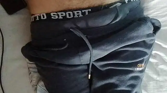 Snapshot of Bisex_Italian chatting on September 27, 8:52 am Bisex Italian online show from September 27, 8:52 am