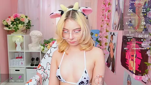 Coconut Mia online show from January 15, 8:48 pm