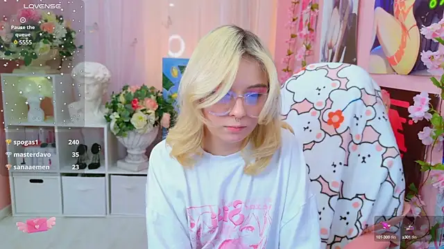 Coconut Mia online show from January 18, 12:24 am