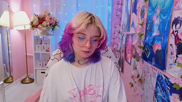 Coconut Mia online show from November 19, 4:29 pm