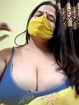 Snapshot of IndianAngle chatting on December 5, 8:27 pm IndianAngle online show from December 5, 8:27 pm