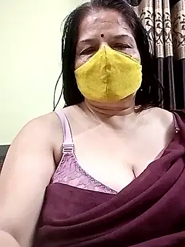 Snapshot of IndianAngle chatting on April 21, 8:23 pm IndianAngle online show from April 21, 8:23 pm