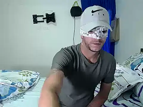 Snapshot of dirty_boy_horny chatting on November 19, 8:20 pm dirty boy horny online show from November 19, 8:20 pm