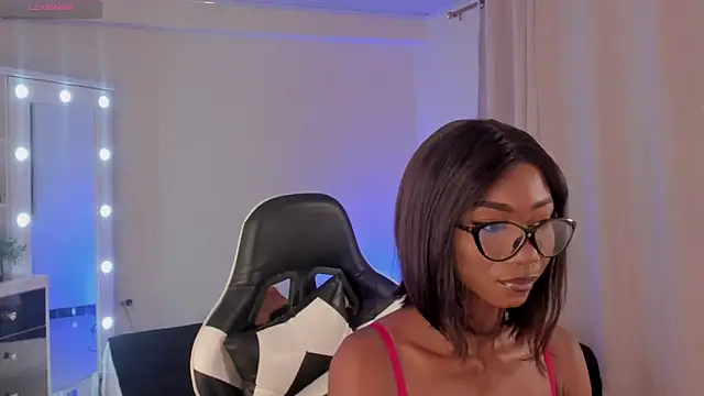 SavannahWildee online show from February 1, 2:24 pm