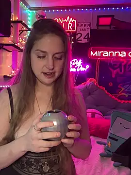 mirannacult online show from December 26, 1:43 pm