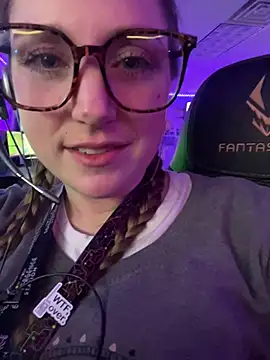 mirannacult online show from January 6, 10:35 am