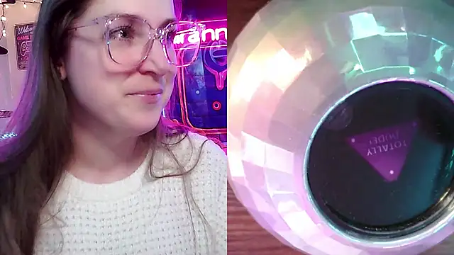 mirannacult online show from January 18, 6:43 pm