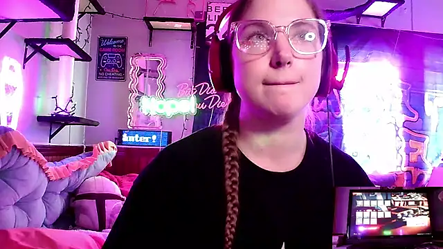 mirannacult online show from February 1, 6:08 pm