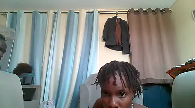 Snapshot of likys123 chatting on December 8, 11:57 am likys123 online show from December 8, 11:57 am