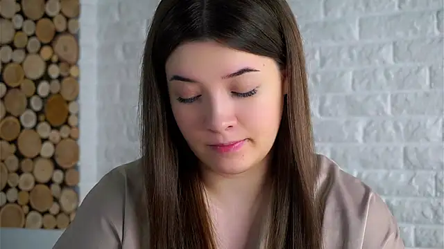 Snapshot of LowOncoming chatting on February 2, 3:16 am LowOncoming online show from February 2, 3:16 am