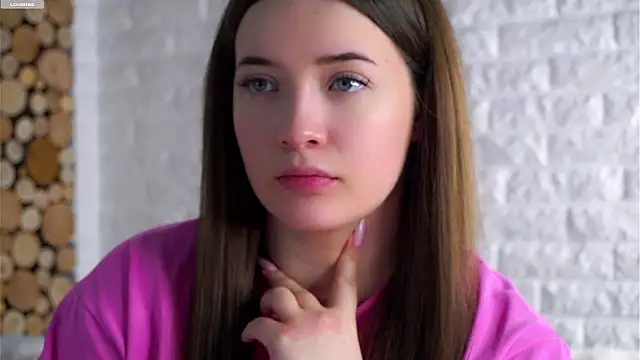 Snapshot of LowOncoming chatting on March 13, 3:13 am LowOncoming online show from March 13, 3:13 am