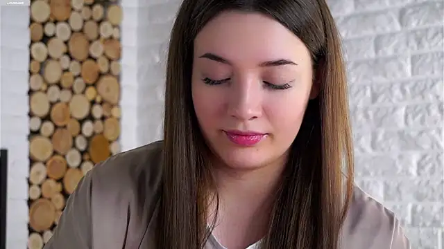 Snapshot of LowOncoming chatting on March 14, 1:55 am LowOncoming online show from March 14, 1:55 am