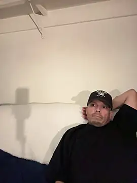 Snapshot of DaHomeEDubs chatting on January 7, 9:17 pm DaHomeEDubs online show from January 7, 9:17 pm