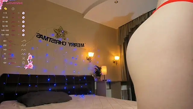 Snapshot of MartaVigano chatting on January 1, 3:13 am MartaVigano online show from January 1, 3:13 am