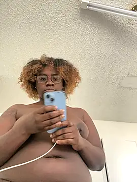 LillShayy online show from November 6, 3:57 pm