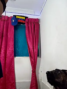 Michelle Brito1 online show from February 26, 1:54 pm