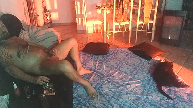 Snapshot of FJcouple chatting on December 13, 9:52 pm FJcouple online show from December 13, 9:52 pm