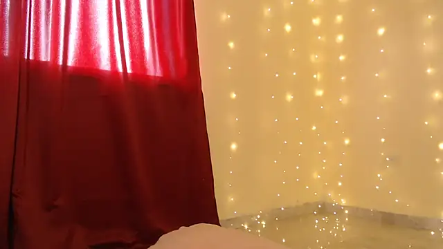  maiahairy  online show from December 1, 9:59 pm