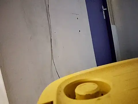 eblata04 online show from June 5, 2:07 am